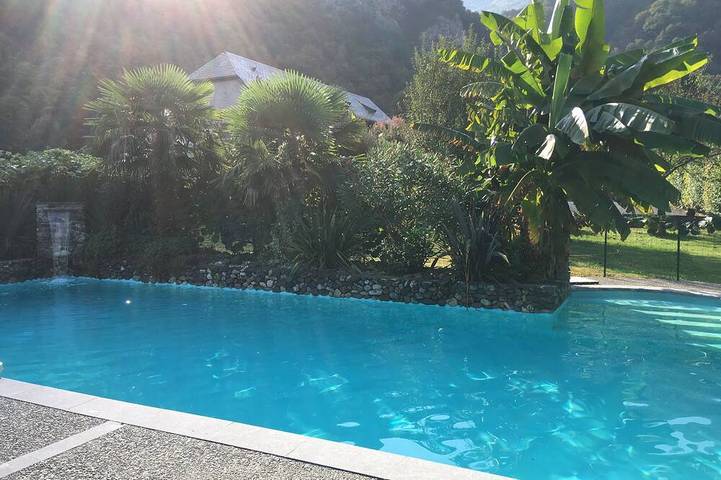 Gîte pour 7 personnes, avec piscine et jardin, animaux acceptés
