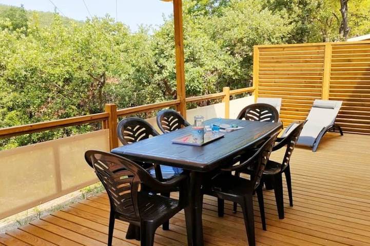 Zecamping 3 étoiles dog friendly mobil-home Tv Lv clim 34m2 8 pers in Bauduen, Brignoles Region