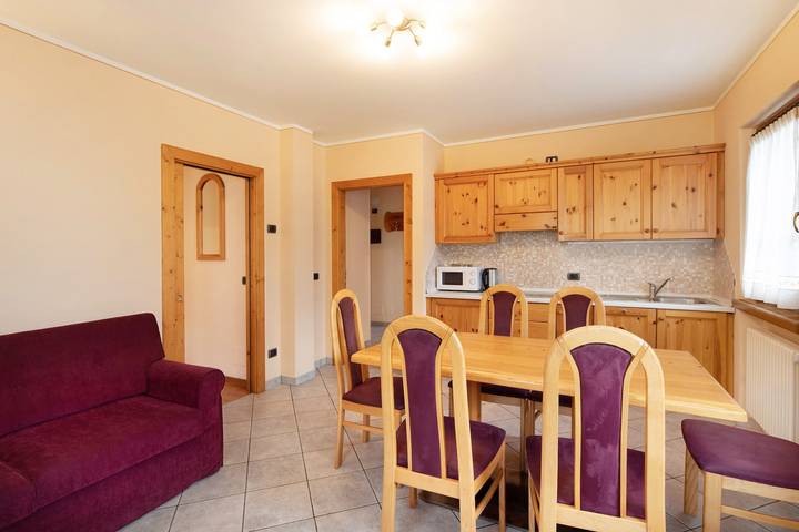 Entire apartment, Apartment Miky House Costaccia with Mountain View, Balcony and Wi-Fi in Livigno (Town), Livigno