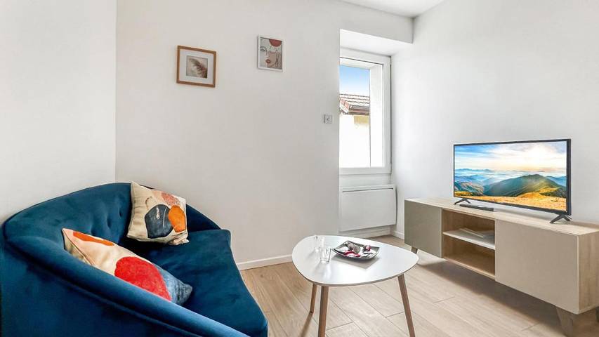 Gîte pour 2 personnes, avec jardin à Viry - 2
