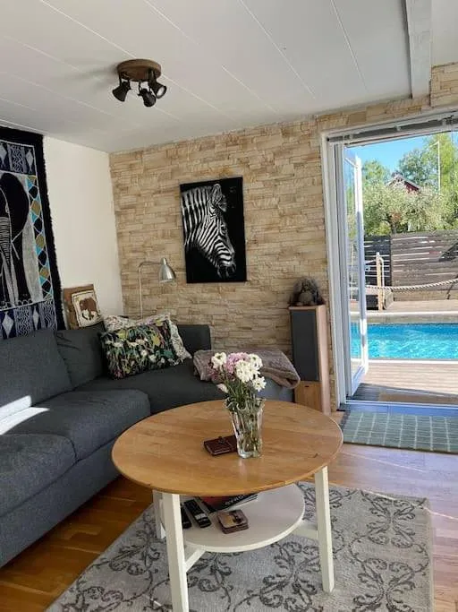 Villa für 6 Personen, mit Seeblick und Garten sowie Ausblick und Pool - 1
