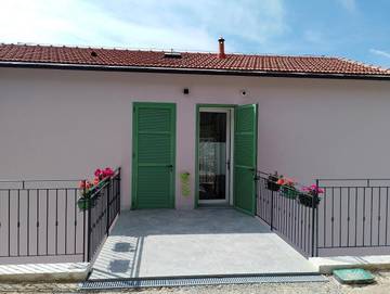 Location de vacances pour 2 personnes, avec jardin et vue à Camporosso