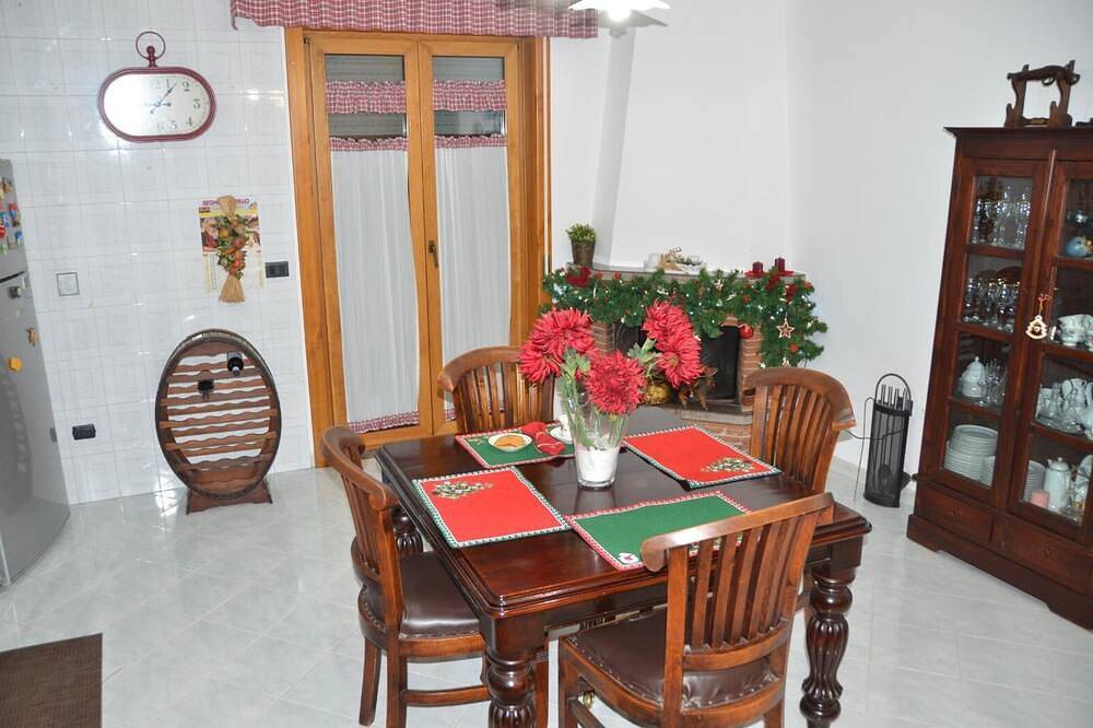 Entire apartment, The abode of Carmela in Pompei, Vesuvio National Park