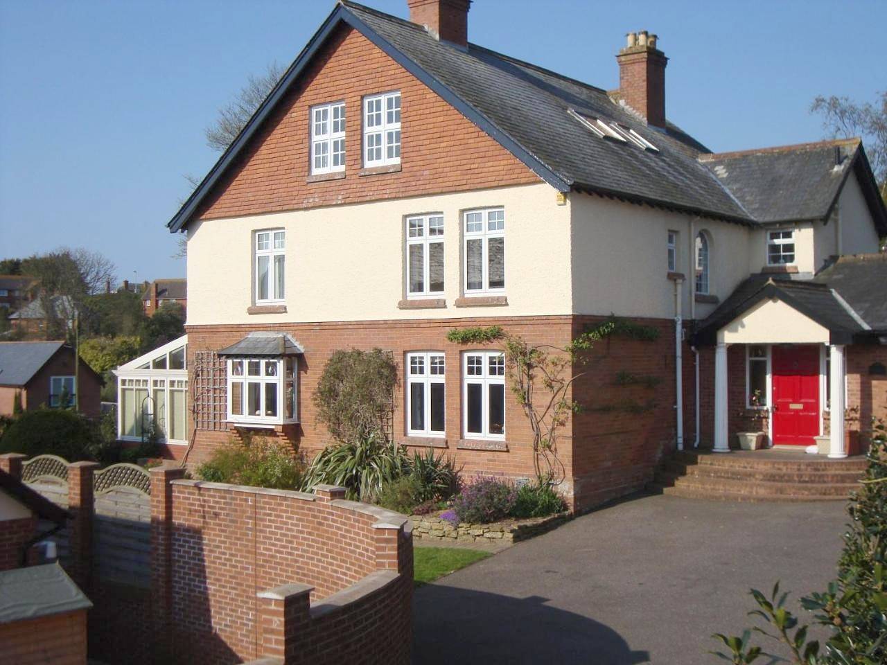 Twin Room with Shower in Budleigh Salterton, Devon