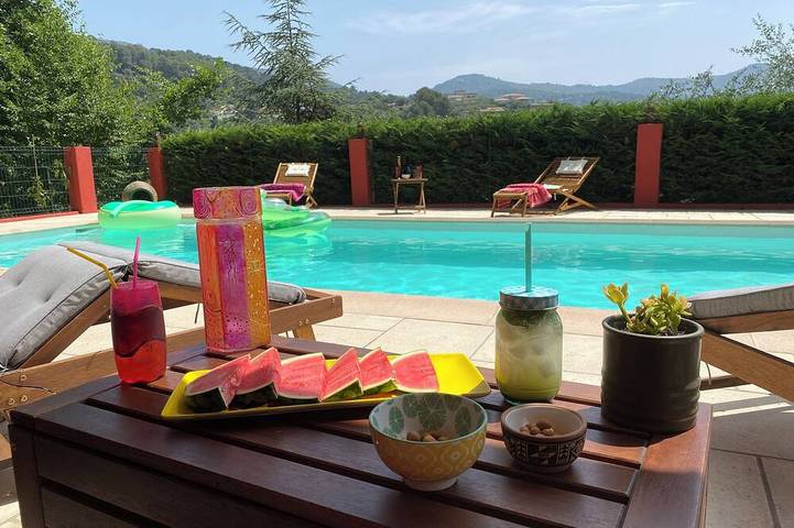 Maison de vacances pour 6 personnes, avec piscine à Tourrette-Levens