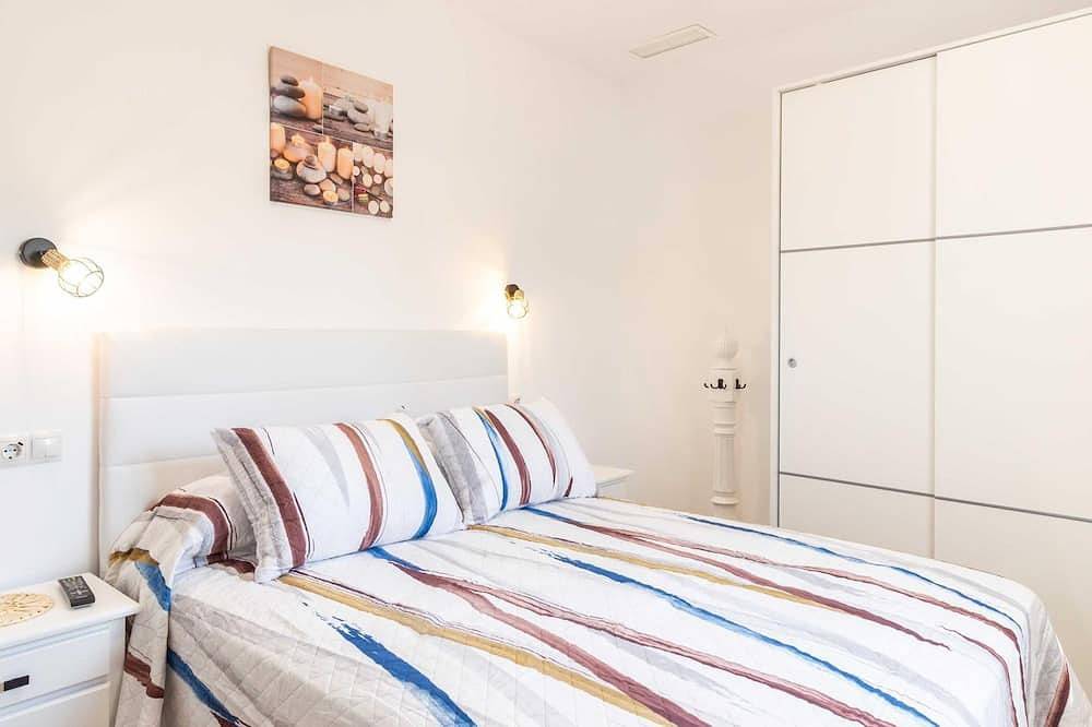 Cottage with pool, barbecue and garden in Nigüelas, Granada Province