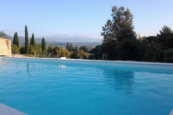 Maison de vacances pour 2 personnes, avec jardin ainsi que terrasse et piscine à Vinsobres