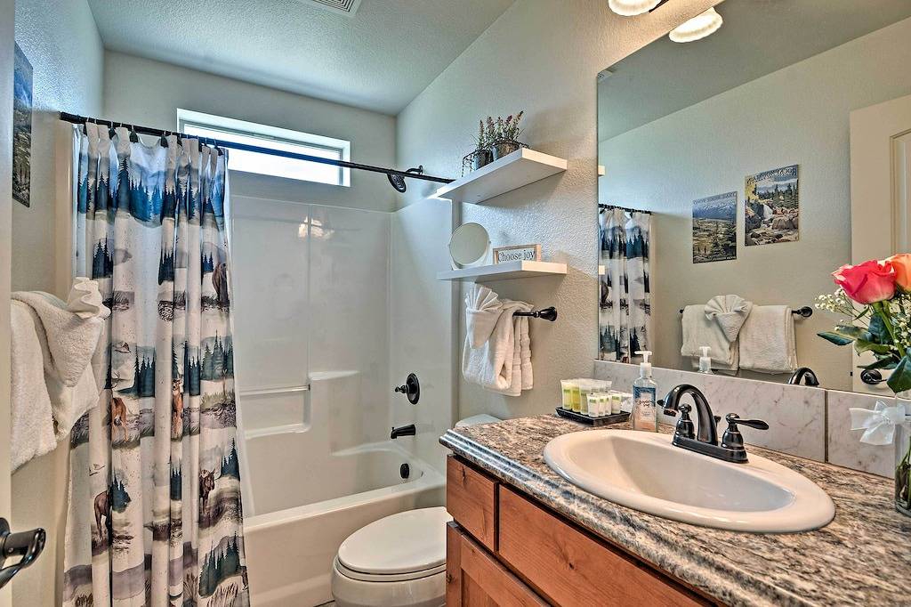 Neu! Estes Park Home w / Mtn Ansichten - 2. 4 Mi Rmnp! in Estes Park, Larimer County