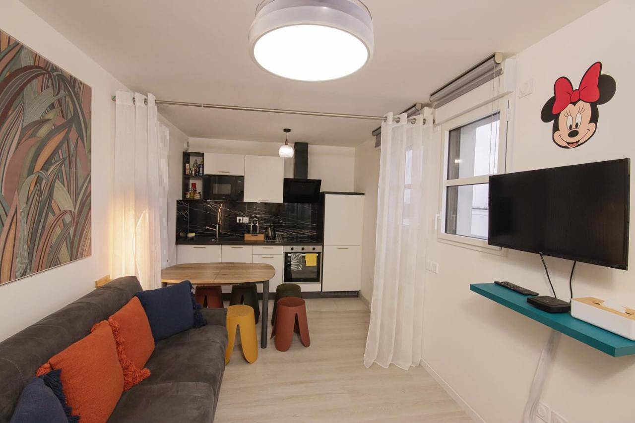 Appartement entier, One-Bedroom Apartment in Chessy, Seine-et-Marne