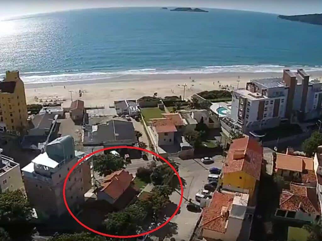 Casa Praia Gaivotas 100m from the sea, with large garden. in Ingleses do Rio Vermelho, Florianópolis