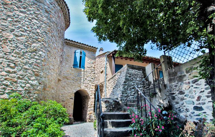 Ferienhaus für 8 Personen, mit Terrasse und Pool in der Ardèche - 2