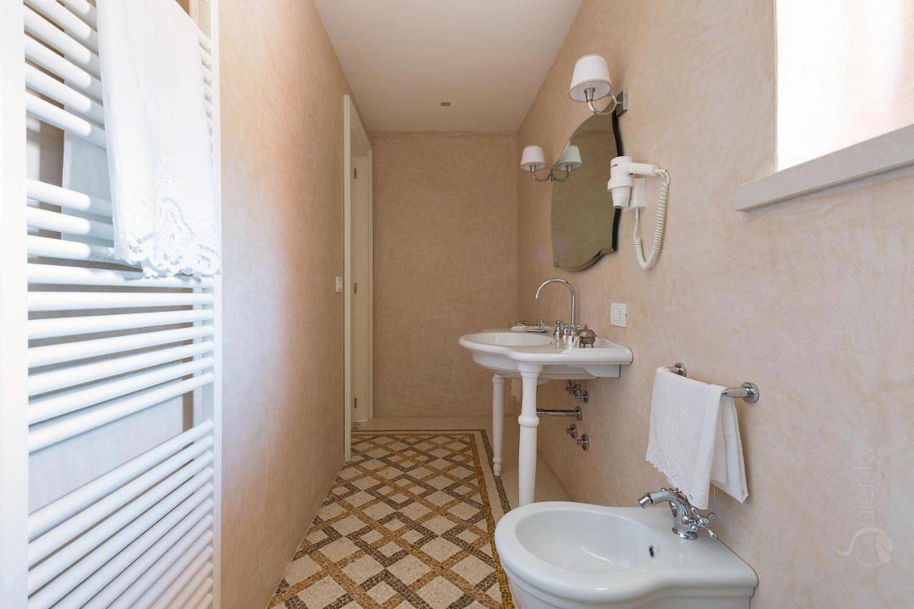 Deluxe Double Room in Casarano, Golfo di Taranto