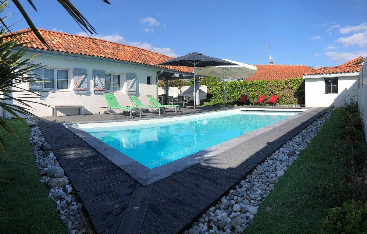 House with swimming-pool for 10/12 persons- Free Wifi in Capbreton, Côte d’Argent