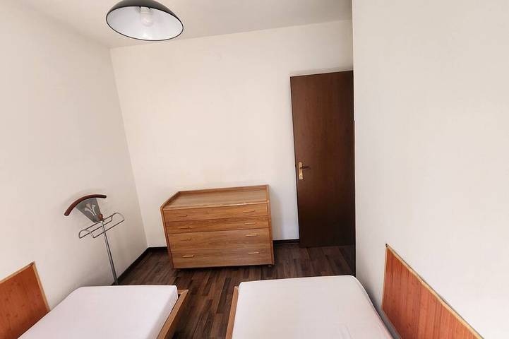 Appartamento intero, Appartamento spazioso con grande posto macchina coperto, a 100m dalla spiaggia in Baby Beach, Grado