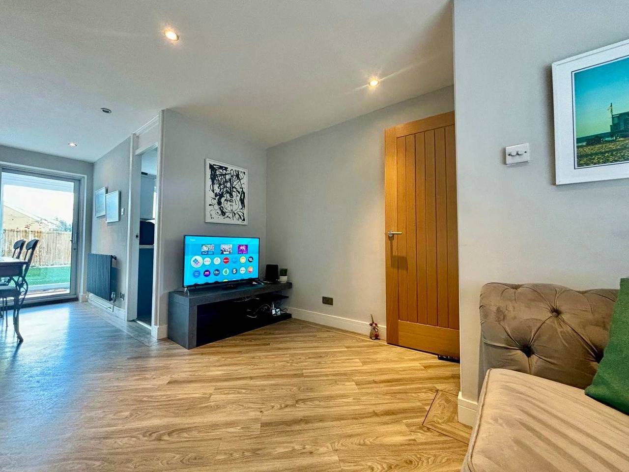 Stylish Solihull Home Near Nec, Jlr & Airport! Free Parking & Garden in Solihull, Birmingham Area