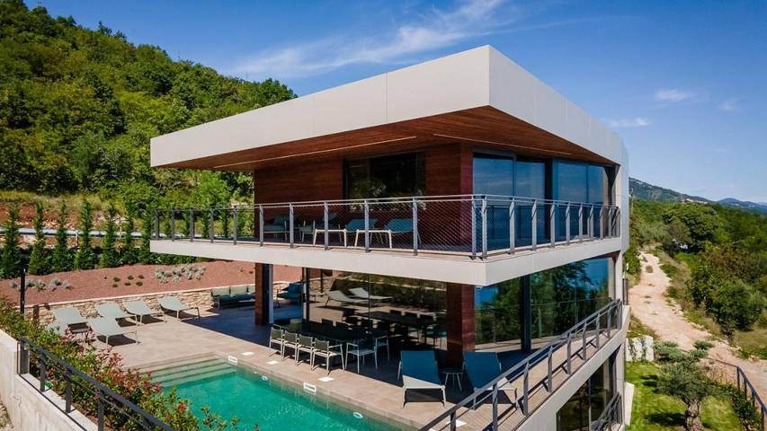 Location de vacances pour 14 personnes, avec sauna ainsi que jardin et piscine, animaux acceptés dans Mošćenice - 2