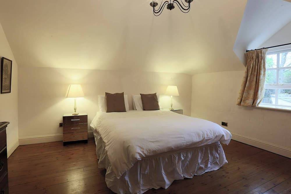 Rare Opportunity to stay on Unique Private Estate in Malahide, Fingal