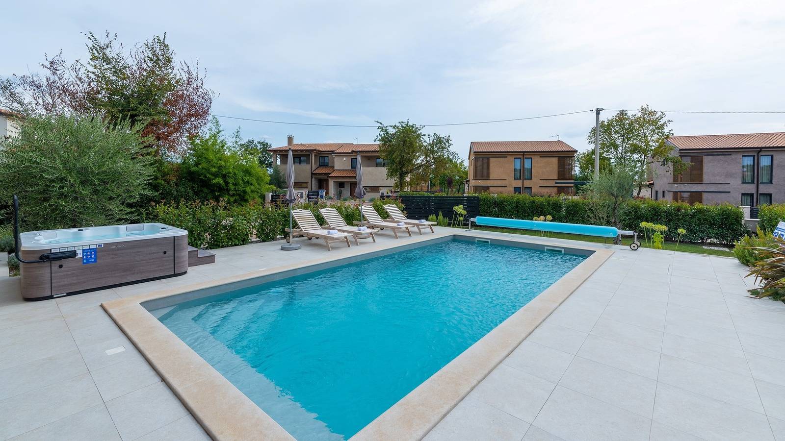 Charmante Villa Vallis mit Swimmingpool, Whirlpool und Sauna in Grad Poreč, Porec und Umgebung