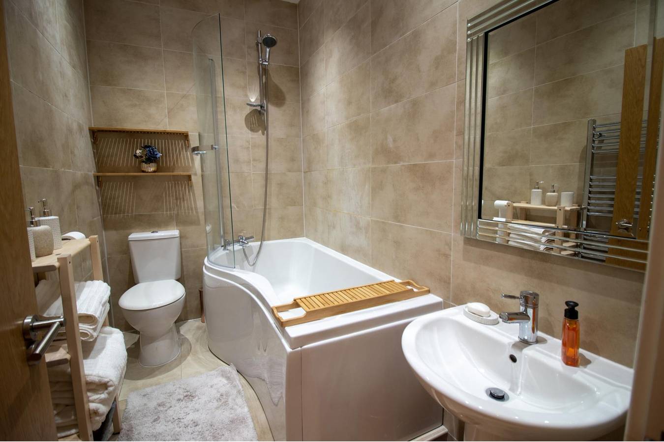 Entire vacation apartment, The best apartment in Canterbury in Kent