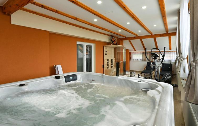 Gemütliche 1-Zimmer-Wohnung mit Pool und Terrasse in der Nähe des Flusses Plitvica in Varazdin