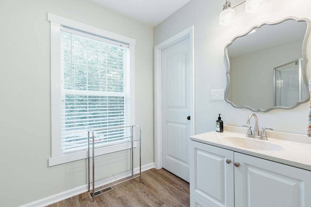 Living Water Retreat # 2 - Wunderschönes neues Bauernhaus-Retreat - 2 Meilen zum Tiec in Polk County NC