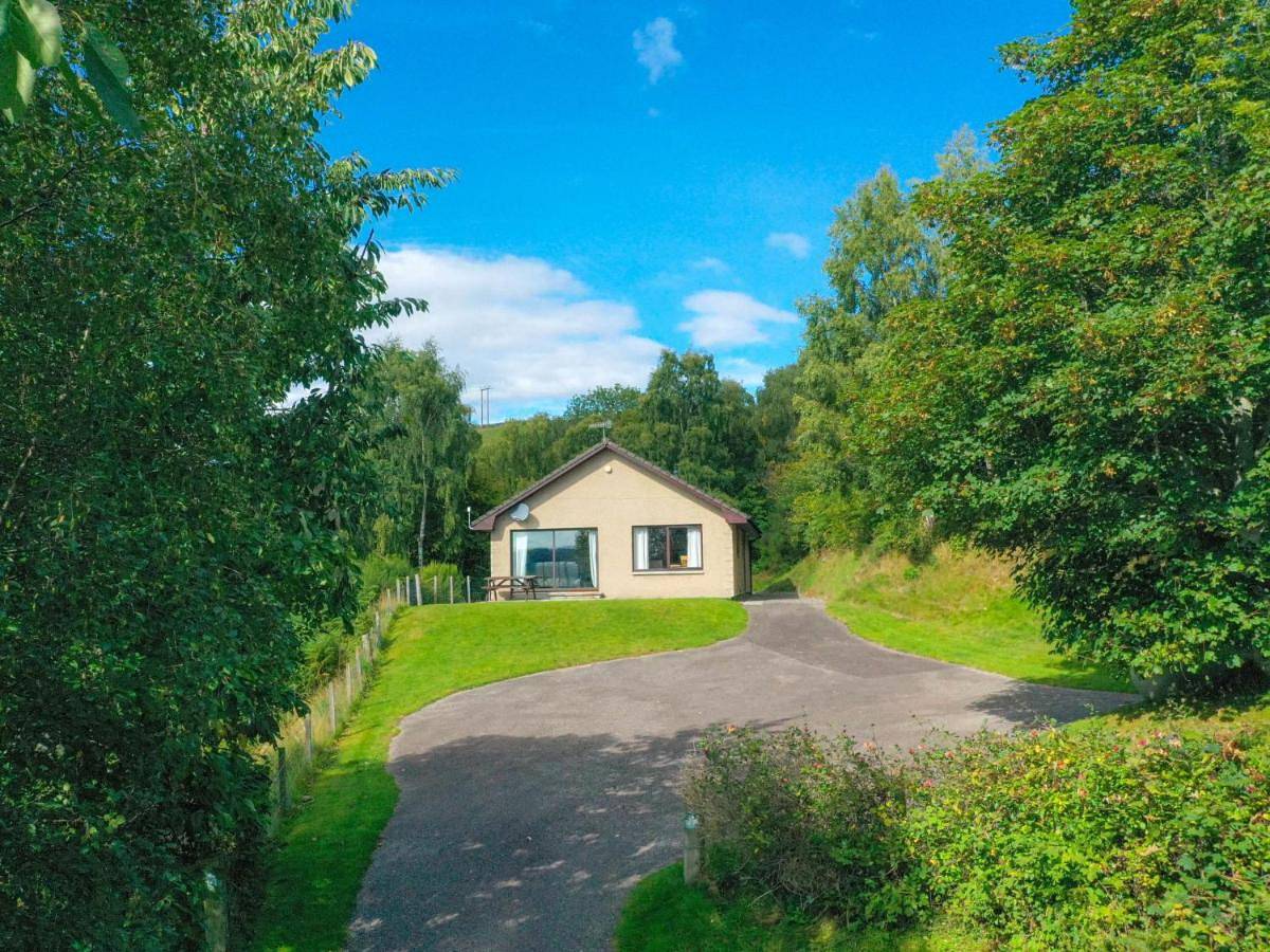 Holiday Home Achmony Number 10 by Interhome in Drumnadrochit, Highlands