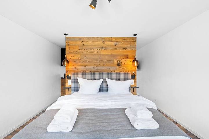 Ganze Wohnung, Deluxe Suite | Pool, Sauna & Bergblick in Reit im Winkl, Bayerische Alpen