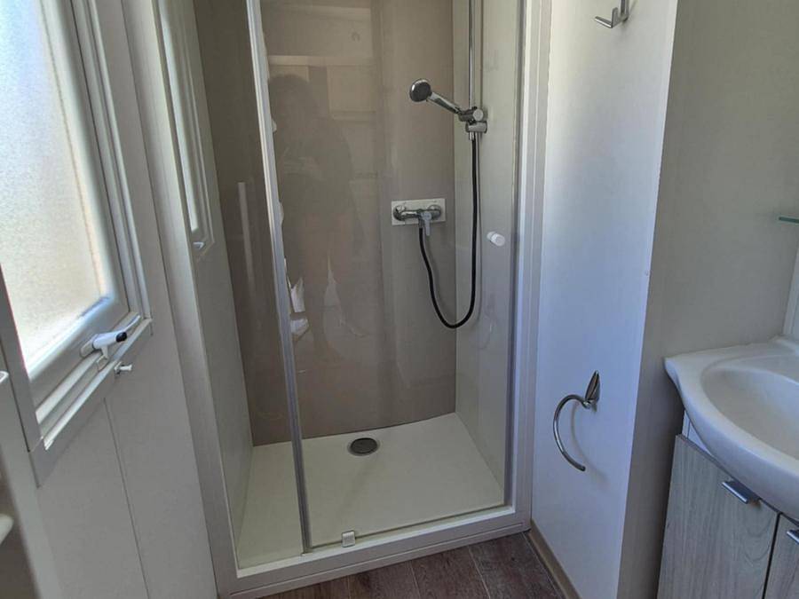 Camping La Plage de L'Orb - Mobilhome 6 personas - Casa Vip 3 habitaciones Spa Privado climatizado 31m². in Cessenon-sur-Orb, Region de Béziers