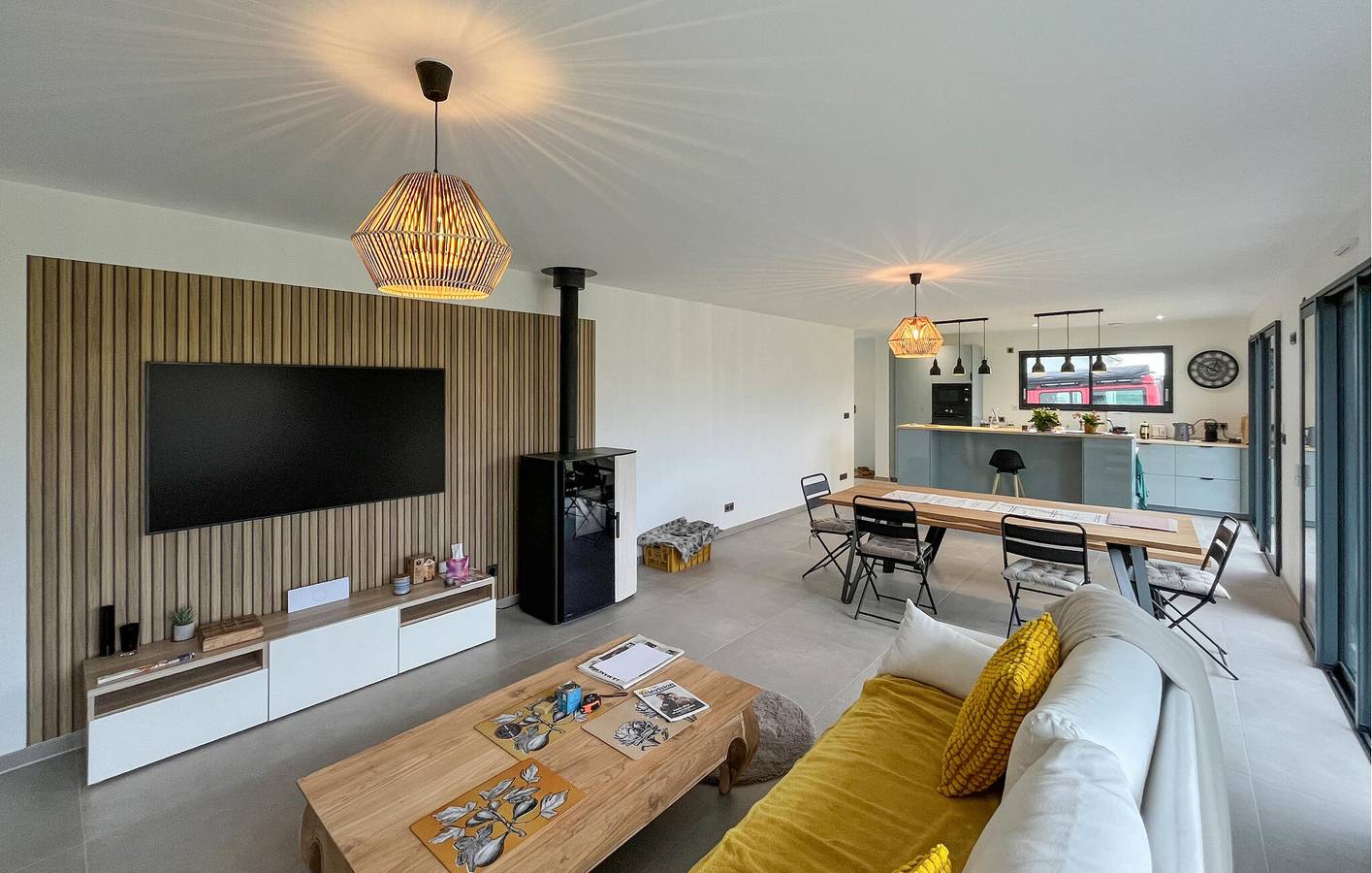 Appartement moderne en bord de mer avec parking et jardin in Créances-Plage, Créances