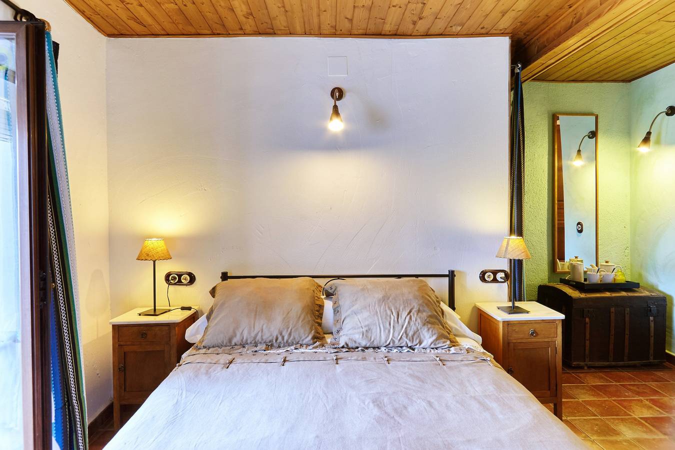 Habitación 'La Huerta' con vistas a la montaña y terraza privada in Hornos , Parque natural de las Sierras de Cazorla y Segura