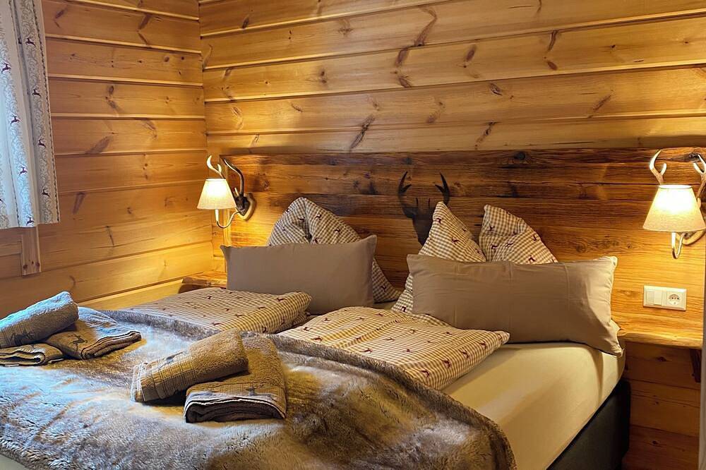 Luxury alpine hut with private wellness in Bad Sankt Leonhard im Lavanttal, Lavanttaler Alpen