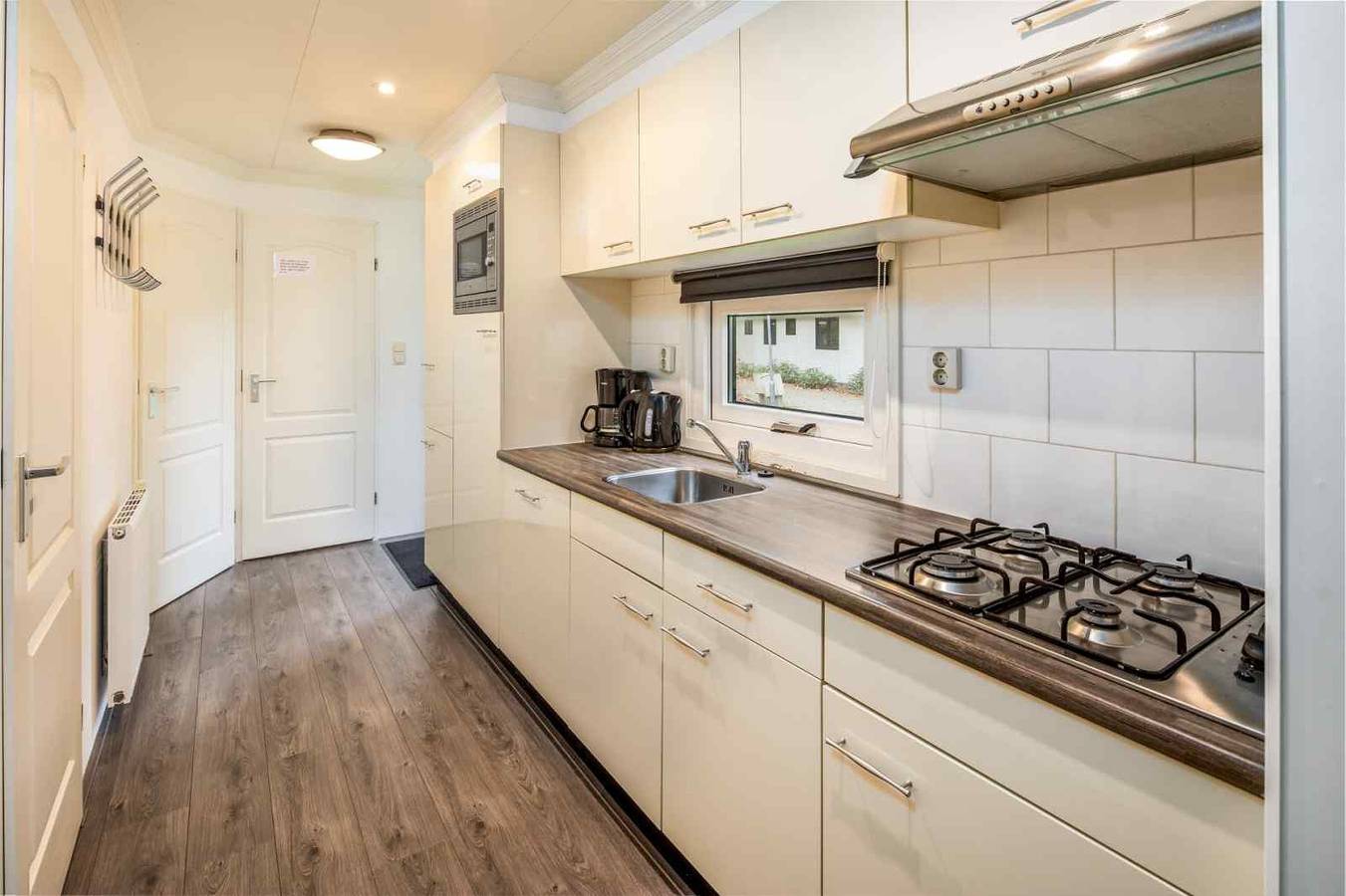 Knus 6 persoons vakantiechalet op bosrijk landgoed. in Hooghalen, Drenthe