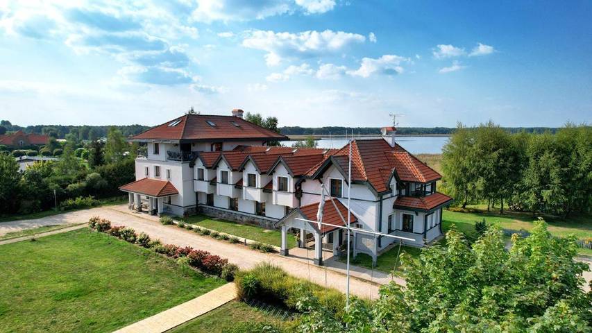 Hotel für 2 Personen, mit Terrasse und Whirlpool sowie Garten und Sauna in Pisz