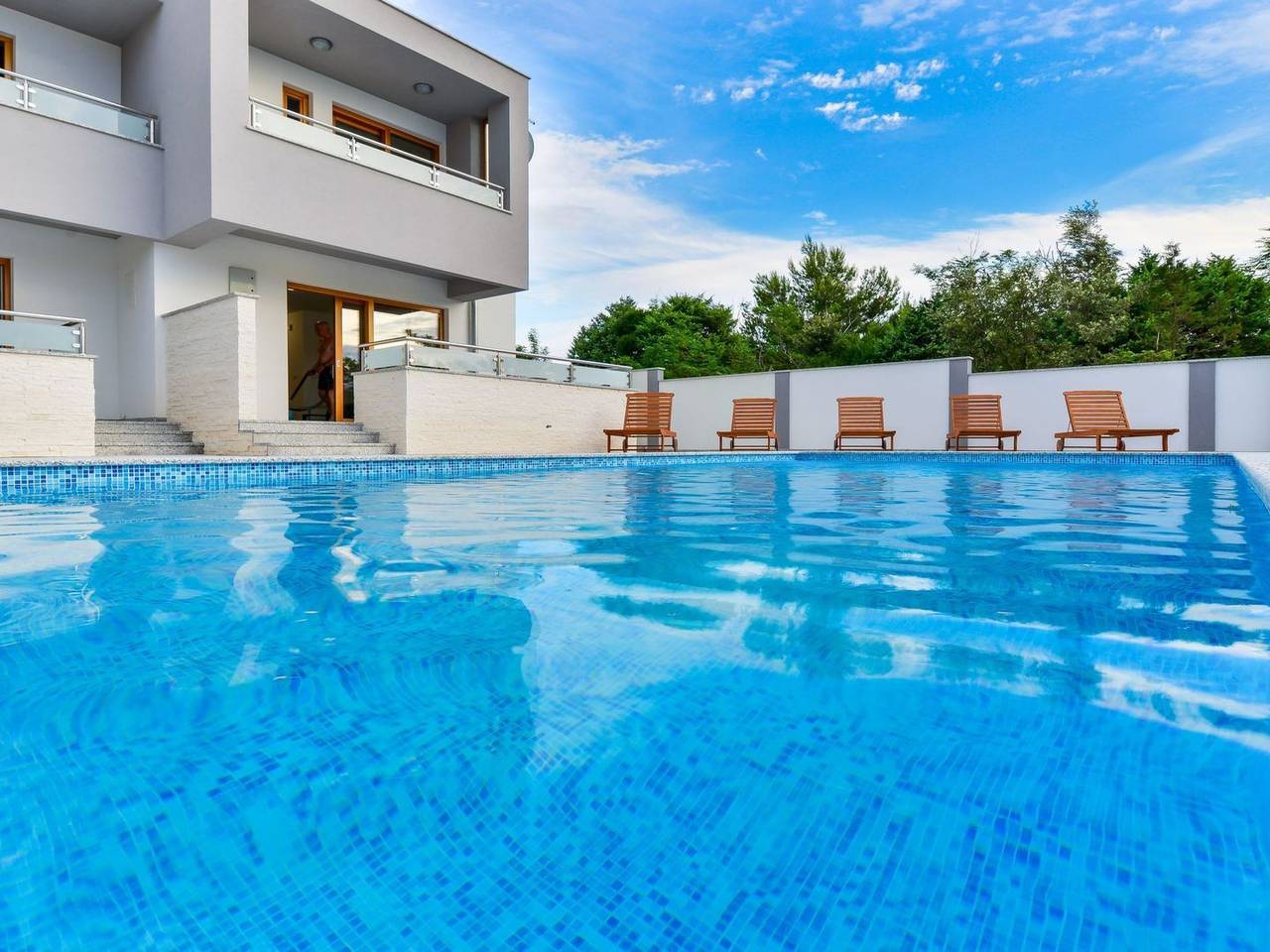 Villa mit Dachterrasse und Pool - Agentur Ta Leut in Nin, Region de Zadar