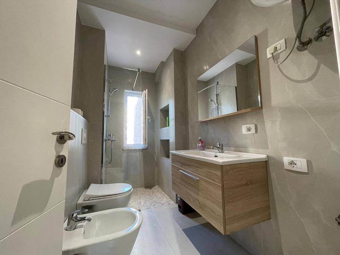 Entire apartment, Kadare City-Center Apartment with Balcony in Tiranë, Albania
