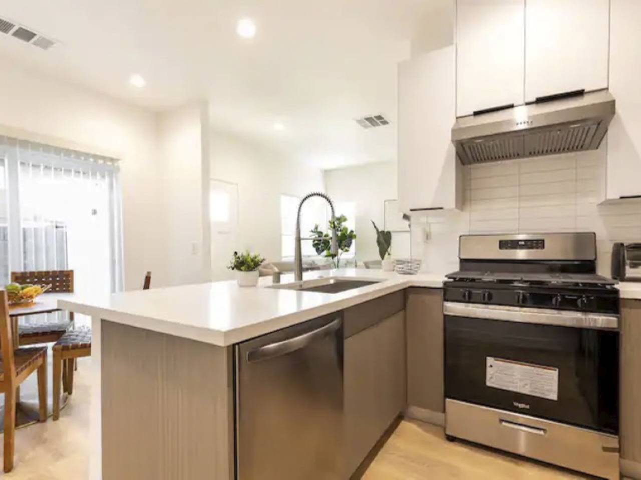 Modern Home in Westminster, Condado de Orange