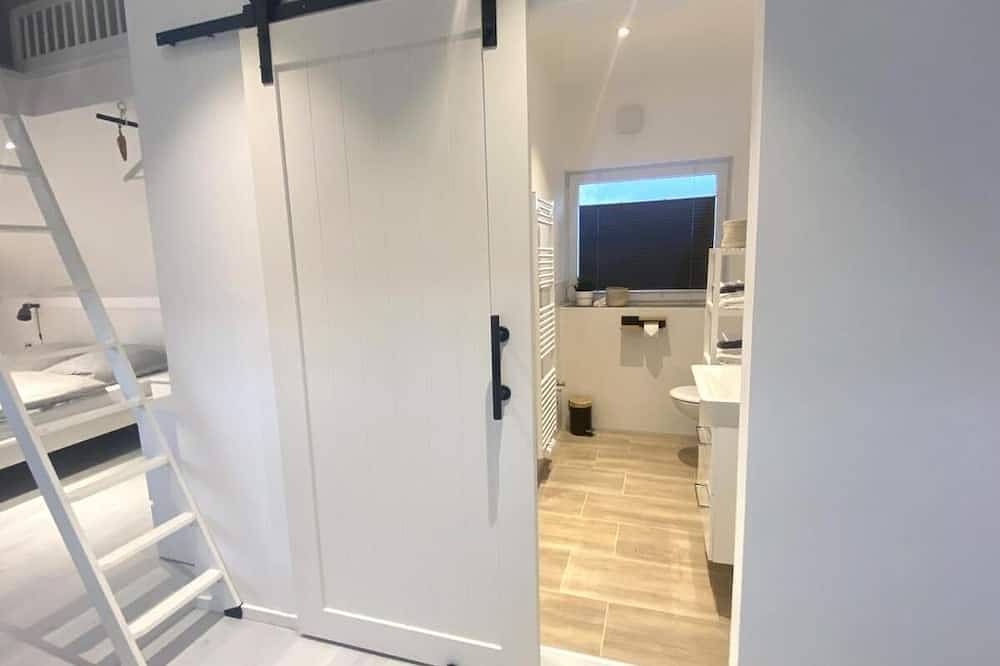 Ganze Wohnung, Großzügiges modernes Dg Apartment Schloofschdubb Nähe Kassel 70 qm in Fuldatal, Hessisches Bergland