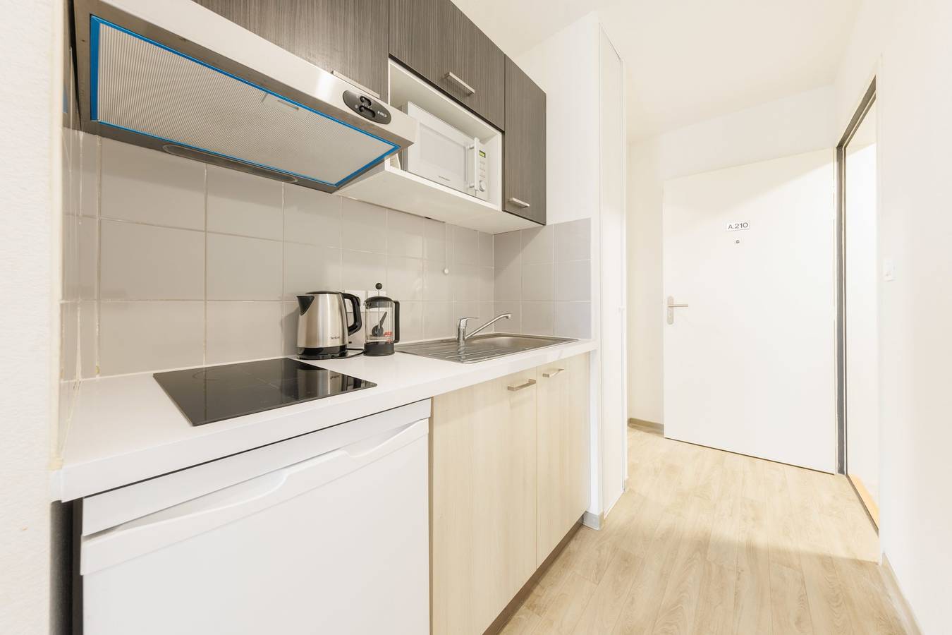 Ganzes Studio, 3 Le Loki - Tramway - Wifi - Balcon in Clermont-Ferrand, Regionaler Naturpark Volcans d'Auvergne