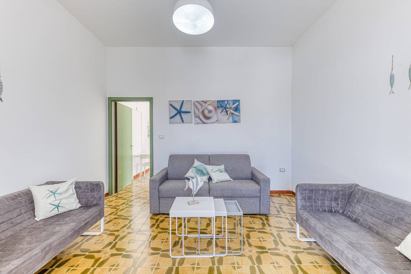 Apartamento entero, Apartamento 'Dimora Ristola' con vistas al mar, terraza privada y aire acondicionado. in Leuca, Castrignano del Capo