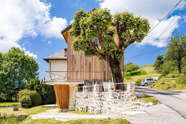Location de vacances pour 4 personnes, avec Terrasse et Jardin à Corenc