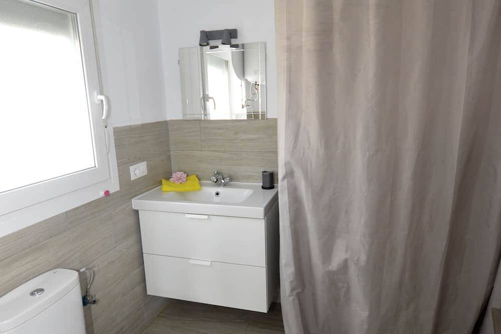 Villa in Los Caños de Meca of 600m2 plot next to the field and the beach. in Los Caños de Meca, Barbate