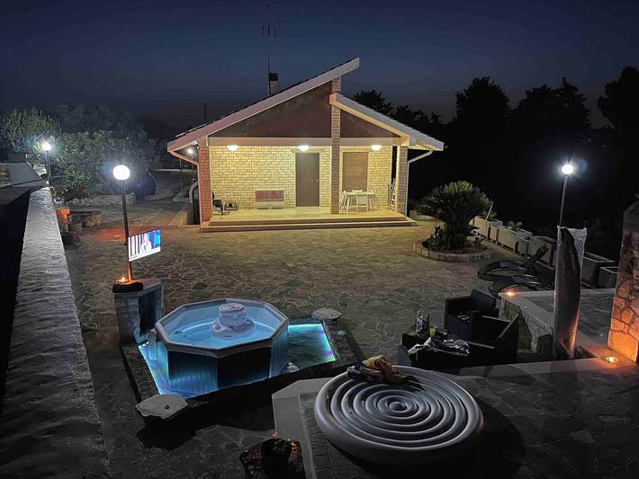 Agriturismo per 4 persone, con Idromassaggio e Giardino in Provincia di Bari