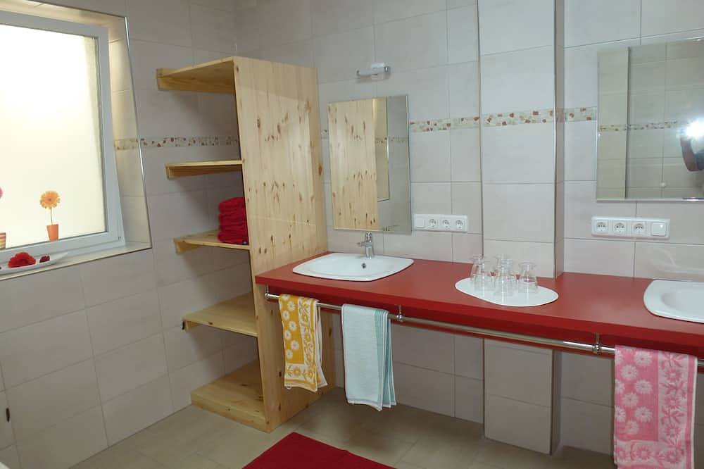 Xxl Wohlfühloase für 6 Personen behindertenfreundlich in Cond, Cochem