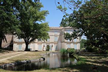 Château pour 23 personnes, avec jardin ainsi que piscine et jacuzzi en Provence-Alpes-Côte d'Azur