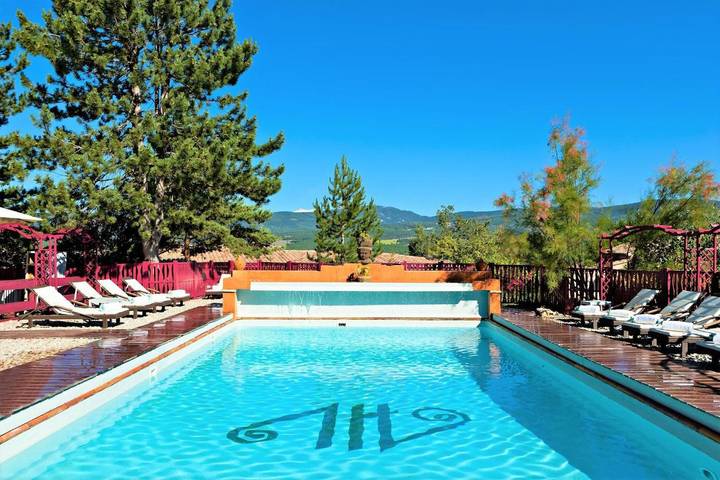 Hotel para 4 personas, con vistas además de jardín y piscina, Se admiten mascotas - 1