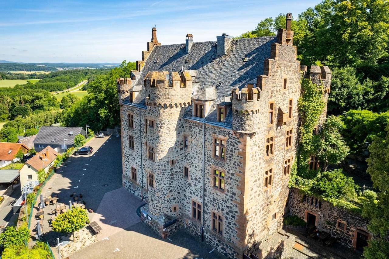 Burghotel Staufenberg in Staufenberg, Lahntal