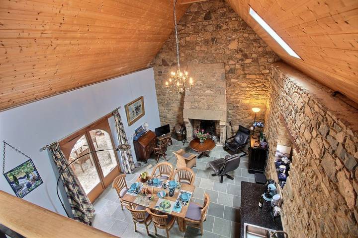 Maison bleue in Plougrescant, Côte de Granit Rose