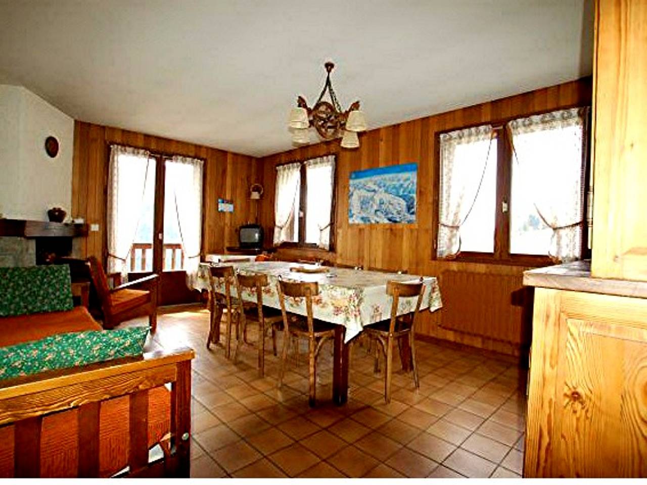 Entire apartment, Apartment for 6, pets allowed, parking - Le Grand-Bornand in Le Grand-Bornand, Annecy region