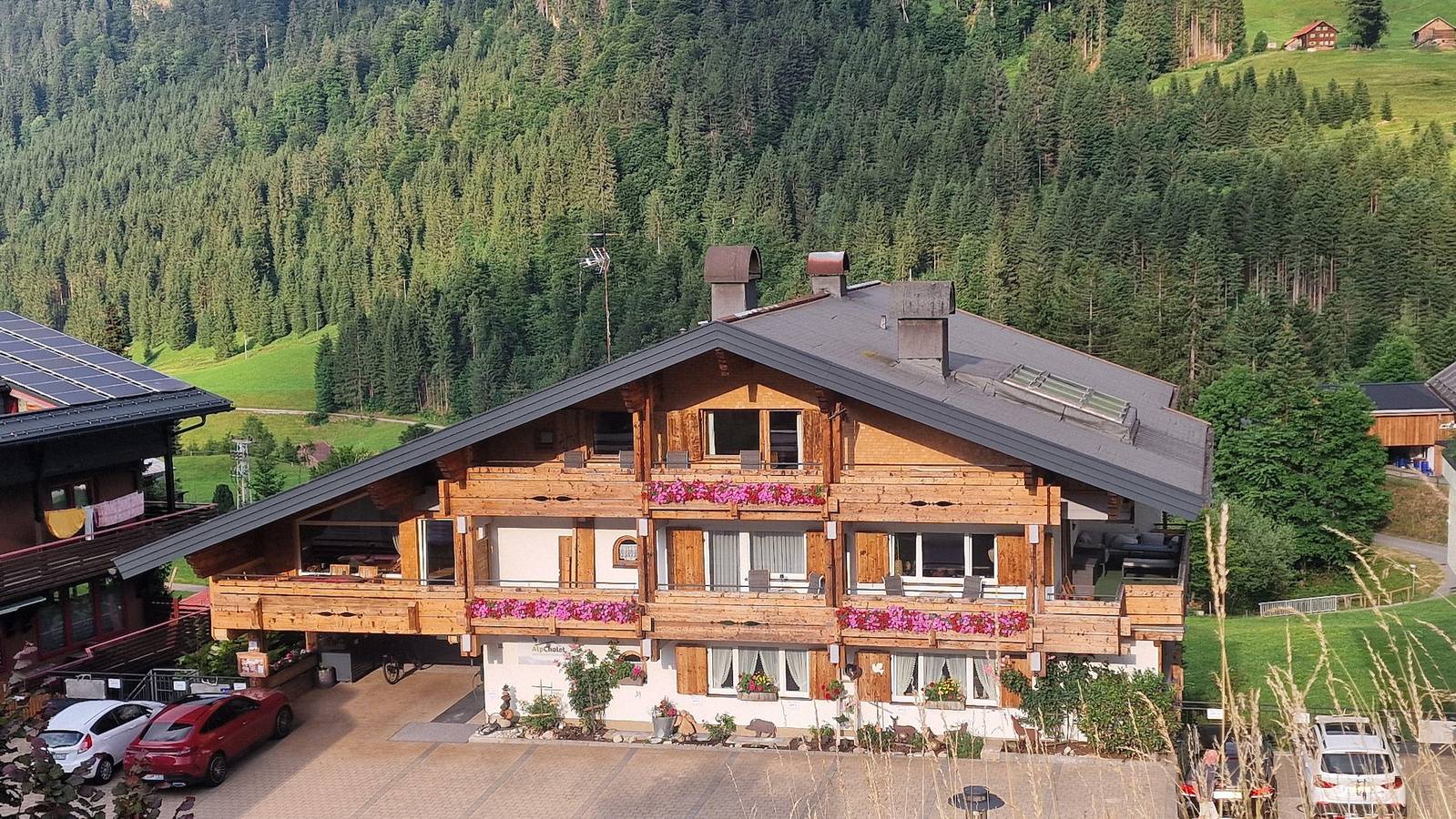 Ganze Ferienwohnung, 4-Raum Appartement Nr. 8 in Hirschegg Kleinwalsertal, Mittelberg