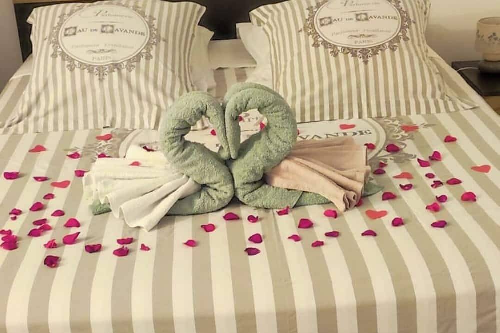 Apartamento entero, Fully equipped studio with free parking and spa (optional). in Solliès-Pont, Costa mediterránea (Francia)